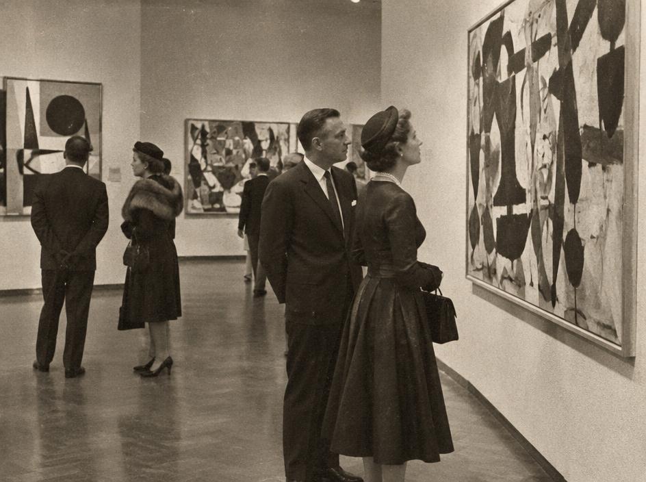 Exposición de arte moderno atrae a miles de visitantes